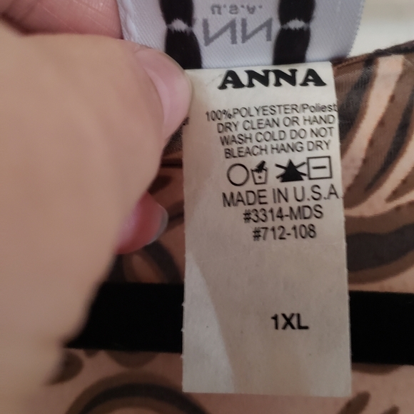 Anna sz 1X animal print wrap dress - Picture 8 of 9